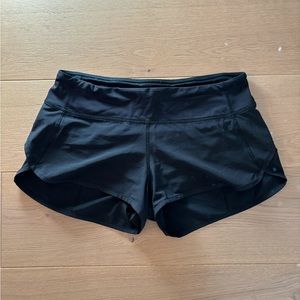 Lululemon Shorts - black, size 6